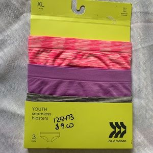 Youth seamless hipsters (underwear)